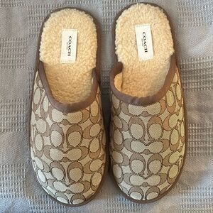 COACH NEW YORK signature jacquard khaki Faux Hair Fur Slip on 8D